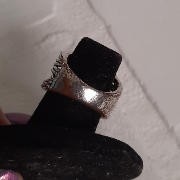 Free w/2 Items! Lia Sophia Wound Up Silver Ring - Picture 3 of 4
